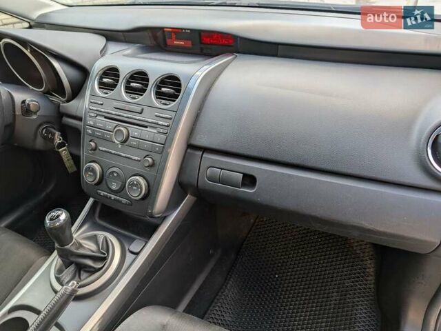 Черный Мазда СХ-7, объемом двигателя 2.2 л и пробегом 220 тыс. км за 8900 $, фото 14 на Automoto.ua