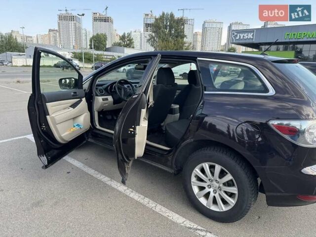 Чорний Мазда СХ-7, об'ємом двигуна 2.5 л та пробігом 180 тис. км за 10500 $, фото 11 на Automoto.ua