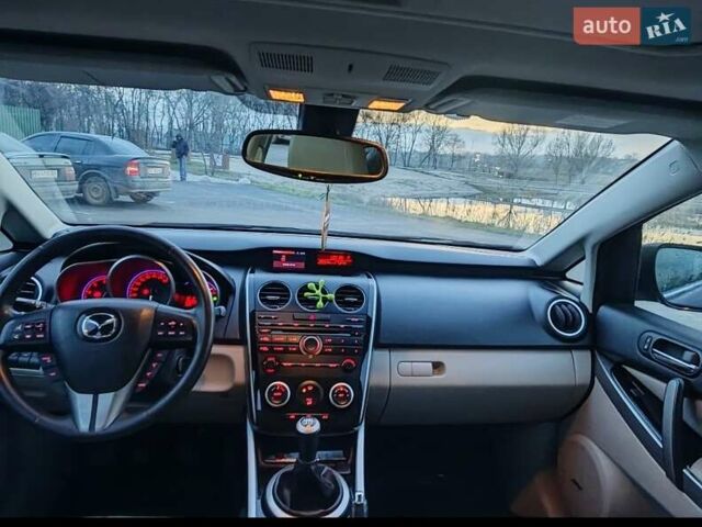 Черный Мазда СХ-7, объемом двигателя 2.2 л и пробегом 261 тыс. км за 10550 $, фото 19 на Automoto.ua