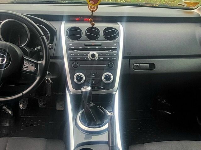 Красный Мазда СХ-7, объемом двигателя 2.3 л и пробегом 212 тыс. км за 5700 $, фото 5 на Automoto.ua