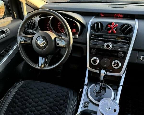 Красный Мазда СХ-7, объемом двигателя 2.3 л и пробегом 220 тыс. км за 8000 $, фото 10 на Automoto.ua