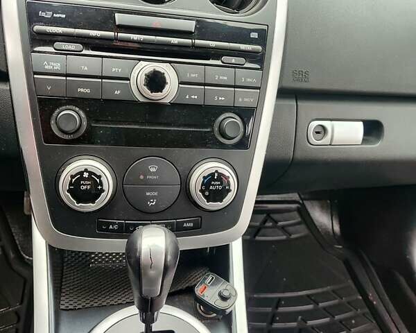 Красный Мазда СХ-7, объемом двигателя 2.26 л и пробегом 203 тыс. км за 7300 $, фото 4 на Automoto.ua