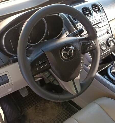 Красный Мазда СХ-7, объемом двигателя 2.2 л и пробегом 215 тыс. км за 11300 $, фото 10 на Automoto.ua