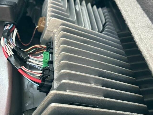 Красный Мазда СХ-7, объемом двигателя 2.5 л и пробегом 200 тыс. км за 10496 $, фото 9 на Automoto.ua