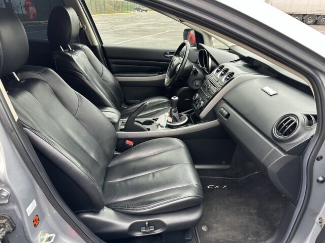 Серый Мазда СХ-7, объемом двигателя 2.2 л и пробегом 180 тыс. км за 10500 $, фото 6 на Automoto.ua