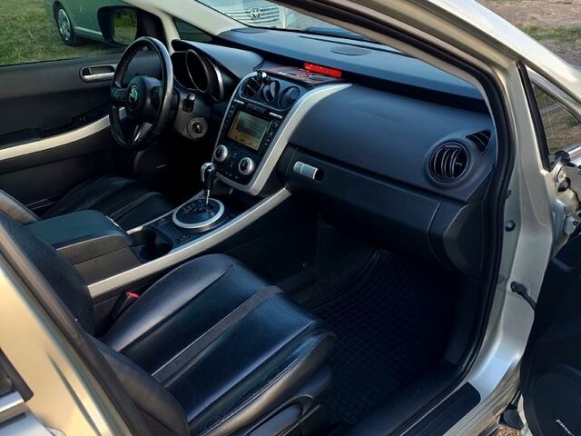 Серый Мазда СХ-7, объемом двигателя 2.3 л и пробегом 125 тыс. км за 5500 $, фото 3 на Automoto.ua