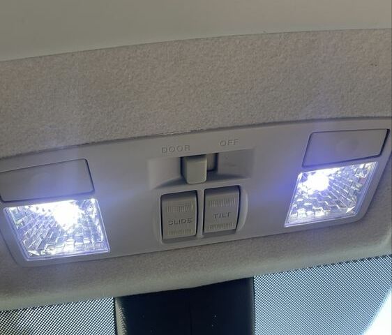 Сірий Мазда СХ-7, об'ємом двигуна 2.3 л та пробігом 134 тис. км за 6800 $, фото 17 на Automoto.ua