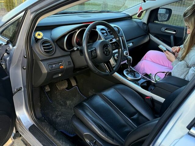 Серый Мазда СХ-7, объемом двигателя 2.3 л и пробегом 250 тыс. км за 5900 $, фото 3 на Automoto.ua