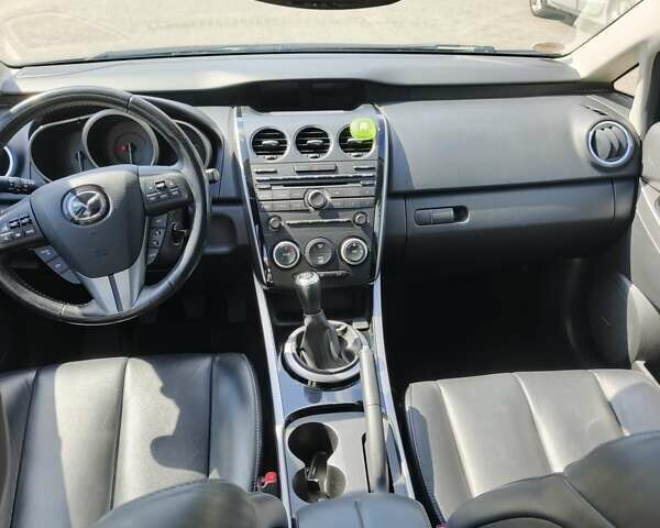 Серый Мазда СХ-7, объемом двигателя 2.3 л и пробегом 162 тыс. км за 10800 $, фото 5 на Automoto.ua