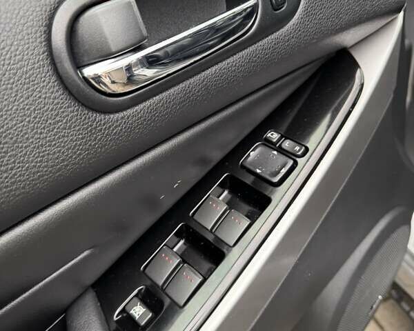 Серый Мазда СХ-7, объемом двигателя 2.2 л и пробегом 218 тыс. км за 9400 $, фото 17 на Automoto.ua