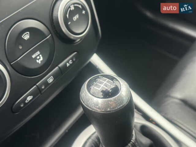 Сірий Мазда СХ-7, об'ємом двигуна 2.2 л та пробігом 189 тис. км за 9500 $, фото 45 на Automoto.ua