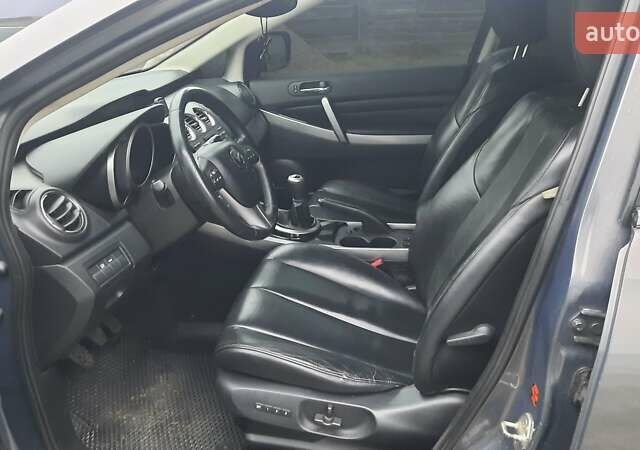 Серый Мазда СХ-7, объемом двигателя 2.2 л и пробегом 230 тыс. км за 8000 $, фото 2 на Automoto.ua