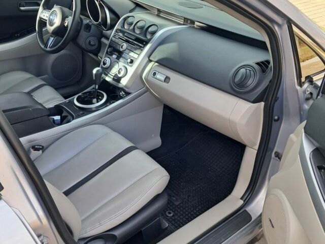 Сірий Мазда СХ-7, об'ємом двигуна 0 л та пробігом 222 тис. км за 7000 $, фото 5 на Automoto.ua