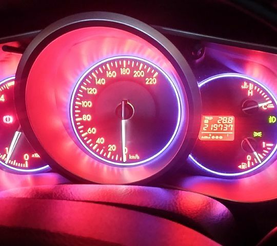 Серый Мазда СХ-7, объемом двигателя 2.2 л и пробегом 220 тыс. км за 10500 $, фото 6 на Automoto.ua