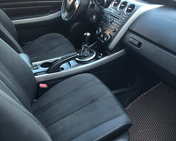 Серый Мазда СХ-7, объемом двигателя 2.2 л и пробегом 260 тыс. км за 8200 $, фото 6 на Automoto.ua