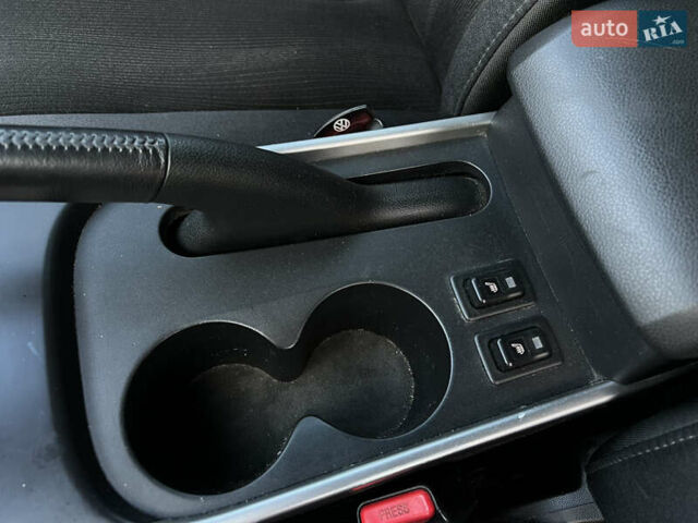 Серый Мазда СХ-7, объемом двигателя 2.2 л и пробегом 233 тыс. км за 10500 $, фото 27 на Automoto.ua