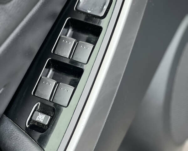 Серый Мазда СХ-7, объемом двигателя 2.18 л и пробегом 240 тыс. км за 11000 $, фото 15 на Automoto.ua