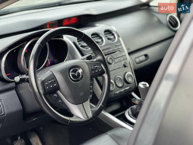 Серый Мазда СХ-7, объемом двигателя 2.18 л и пробегом 240 тыс. км за 11000 $, фото 9 на Automoto.ua