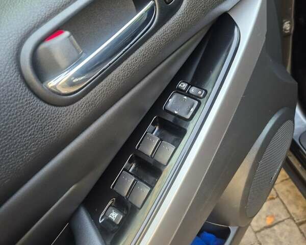 Сірий Мазда СХ-7, об'ємом двигуна 2.2 л та пробігом 198 тис. км за 10500 $, фото 9 на Automoto.ua