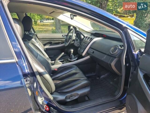 Синій Мазда СХ-7, об'ємом двигуна 2.18 л та пробігом 345 тис. км за 7800 $, фото 14 на Automoto.ua