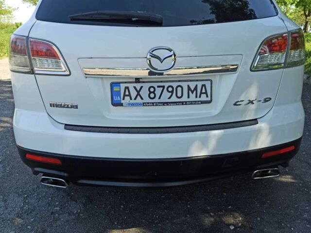 Белый Мазда СХ-9, объемом двигателя 3.5 л и пробегом 200 тыс. км за 9600 $, фото 1 на Automoto.ua
