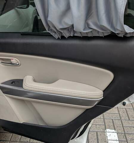 Білий Мазда СХ-9, об'ємом двигуна 3.73 л та пробігом 215 тис. км за 12555 $, фото 7 на Automoto.ua