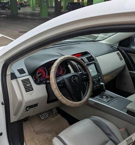 Білий Мазда СХ-9, об'ємом двигуна 3.73 л та пробігом 215 тис. км за 12555 $, фото 8 на Automoto.ua