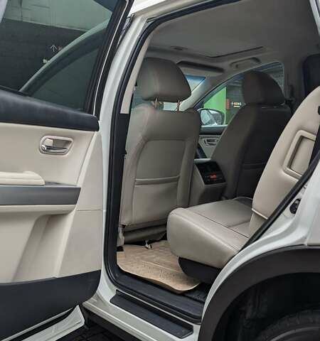 Білий Мазда СХ-9, об'ємом двигуна 3.73 л та пробігом 215 тис. км за 12555 $, фото 10 на Automoto.ua