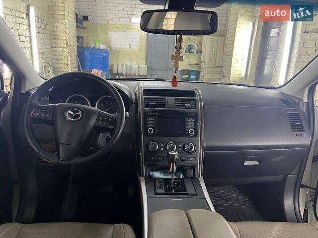 Белый Мазда СХ-9, объемом двигателя 3.73 л и пробегом 200 тыс. км за 15000 $, фото 8 на Automoto.ua