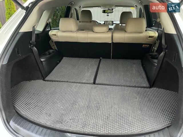 Белый Мазда СХ-9, объемом двигателя 2.5 л и пробегом 151 тыс. км за 20100 $, фото 21 на Automoto.ua