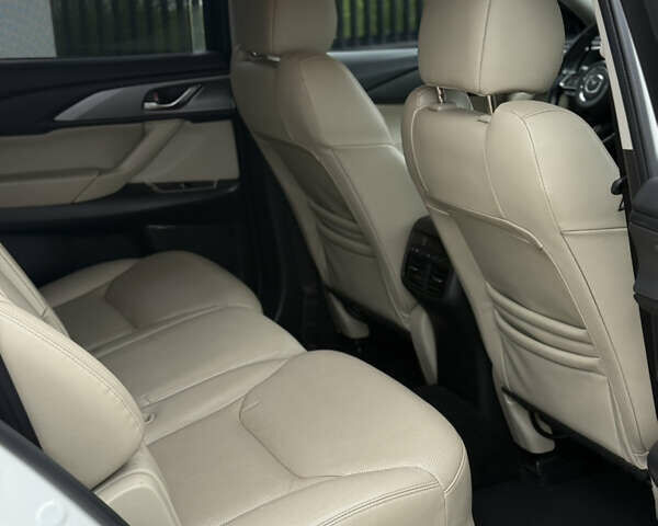 Белый Мазда СХ-9, объемом двигателя 2.5 л и пробегом 115 тыс. км за 17700 $, фото 22 на Automoto.ua