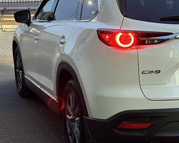 Білий Мазда СХ-9, об'ємом двигуна 2.49 л та пробігом 117 тис. км за 18999 $, фото 23 на Automoto.ua