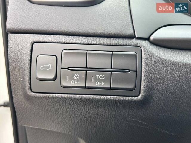 Білий Мазда СХ-9, об'ємом двигуна 2.49 л та пробігом 132 тис. км за 21700 $, фото 15 на Automoto.ua