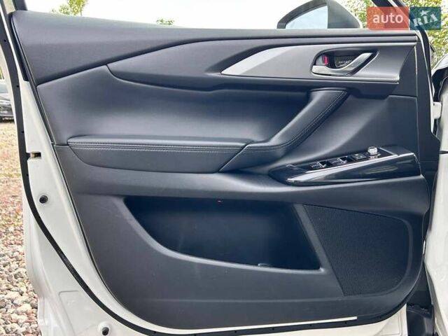 Білий Мазда СХ-9, об'ємом двигуна 2.49 л та пробігом 132 тис. км за 21700 $, фото 10 на Automoto.ua