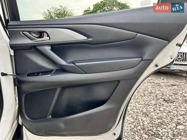 Білий Мазда СХ-9, об'ємом двигуна 2.49 л та пробігом 132 тис. км за 21700 $, фото 30 на Automoto.ua