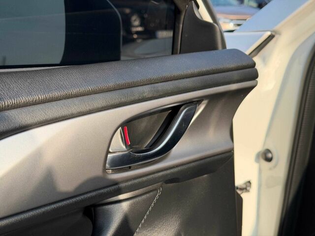 Белый Мазда СХ-9, объемом двигателя 2.5 л и пробегом 128 тыс. км за 22000 $, фото 18 на Automoto.ua