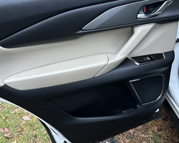 Білий Мазда СХ-9, об'ємом двигуна 2.49 л та пробігом 157 тис. км за 21900 $, фото 11 на Automoto.ua