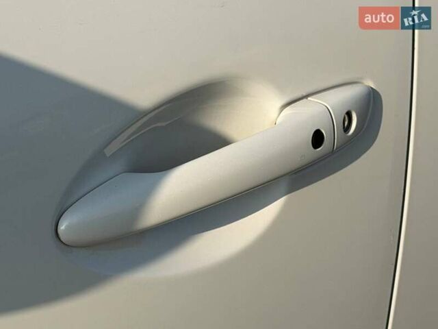 Белый Мазда СХ-9, объемом двигателя 2.49 л и пробегом 128 тыс. км за 22000 $, фото 9 на Automoto.ua