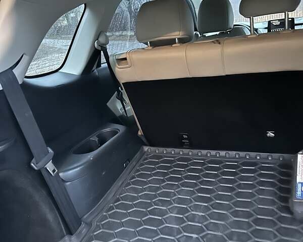 Білий Мазда СХ-9, об'ємом двигуна 2.49 л та пробігом 157 тис. км за 21900 $, фото 15 на Automoto.ua