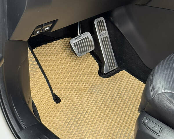 Білий Мазда СХ-9, об'ємом двигуна 2.49 л та пробігом 56 тис. км за 26999 $, фото 35 на Automoto.ua
