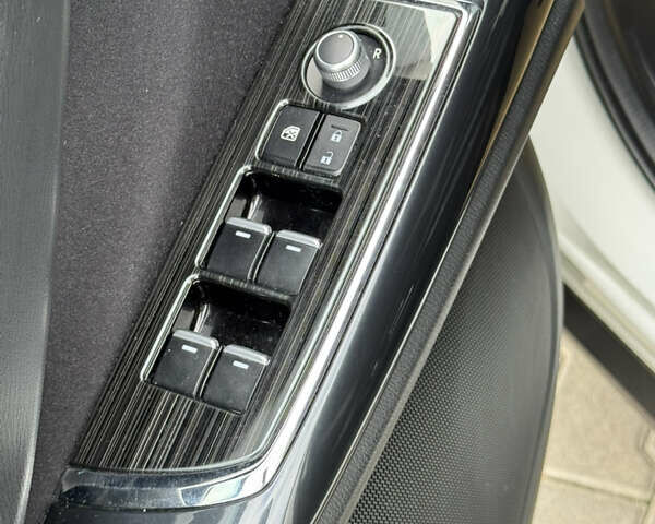Білий Мазда СХ-9, об'ємом двигуна 2.49 л та пробігом 56 тис. км за 26999 $, фото 37 на Automoto.ua