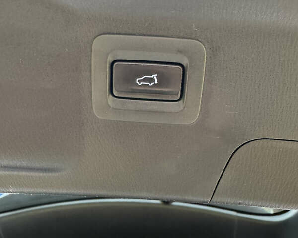 Белый Мазда СХ-9, объемом двигателя 2.49 л и пробегом 79 тыс. км за 32000 $, фото 30 на Automoto.ua