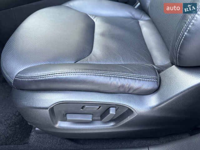 Білий Мазда СХ-9, об'ємом двигуна 2.49 л та пробігом 72 тис. км за 36000 $, фото 6 на Automoto.ua