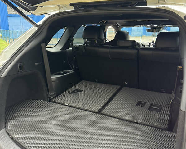 Белый Мазда СХ-9, объемом двигателя 2.49 л и пробегом 79 тыс. км за 32000 $, фото 31 на Automoto.ua