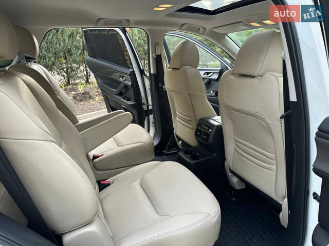 Белый Мазда СХ-9, объемом двигателя 2.5 л и пробегом 75 тыс. км за 23899 $, фото 39 на Automoto.ua