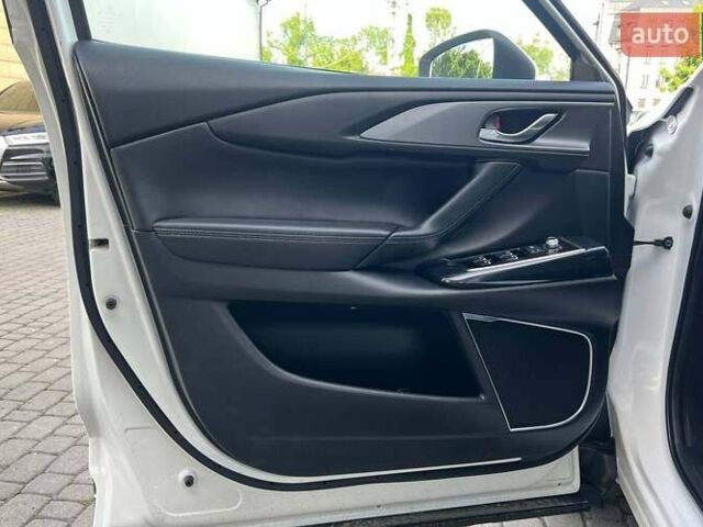 Білий Мазда СХ-9, об'ємом двигуна 2.5 л та пробігом 64 тис. км за 33500 $, фото 8 на Automoto.ua