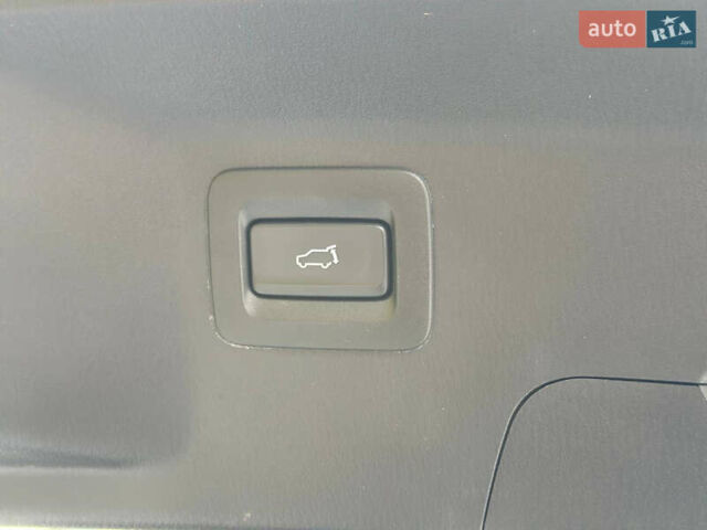 Белый Мазда СХ-9, объемом двигателя 2.5 л и пробегом 75 тыс. км за 23899 $, фото 25 на Automoto.ua