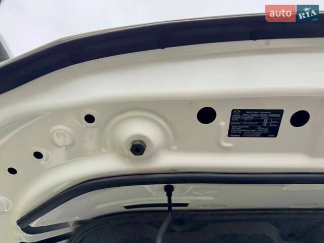 Білий Мазда СХ-9, об'ємом двигуна 2.5 л та пробігом 33 тис. км за 31000 $, фото 26 на Automoto.ua