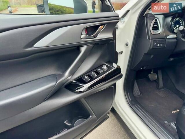 Білий Мазда СХ-9, об'ємом двигуна 2.5 л та пробігом 33 тис. км за 31000 $, фото 36 на Automoto.ua