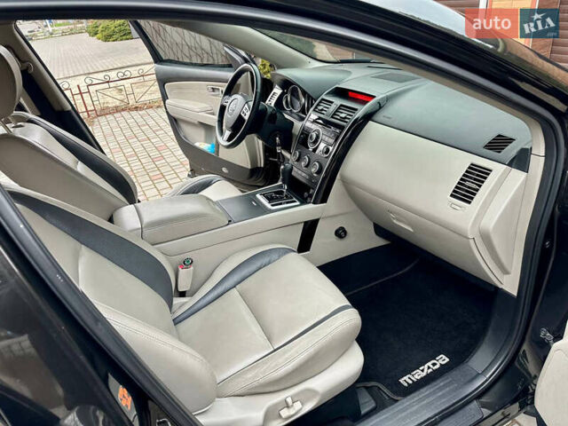 Черный Мазда СХ-9, объемом двигателя 3.7 л и пробегом 150 тыс. км за 10000 $, фото 35 на Automoto.ua